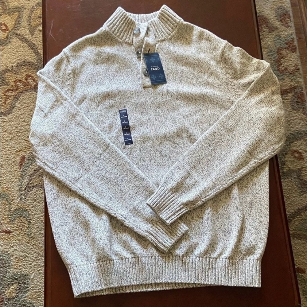 Brand New Izod Men’s Sweater size L